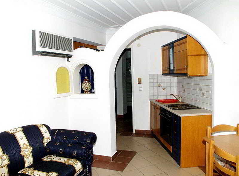 Kalimera Hotel Poros Town Exterior photo