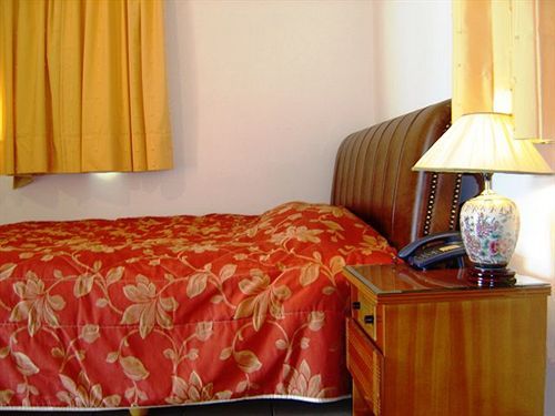 Kalimera Hotel Poros Town Exterior photo